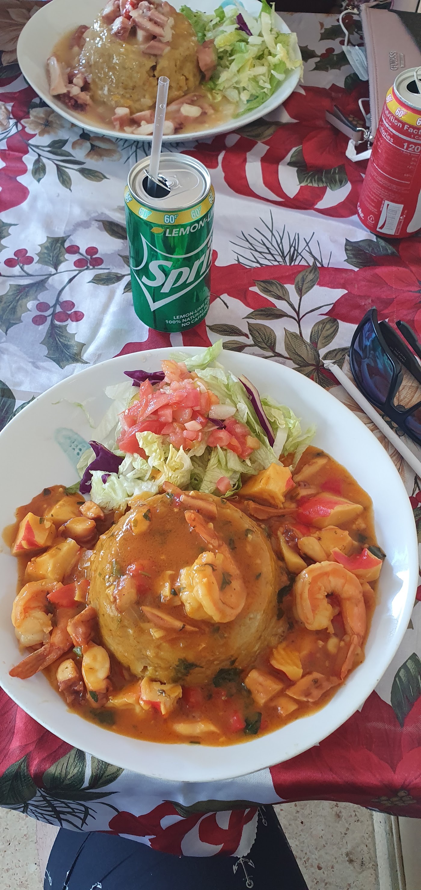 Mofongo con camarones al ajillo